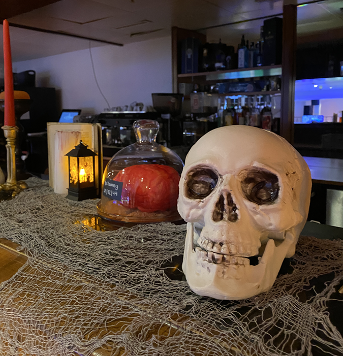 crane à poser tete de mort ec events location materiel decoration